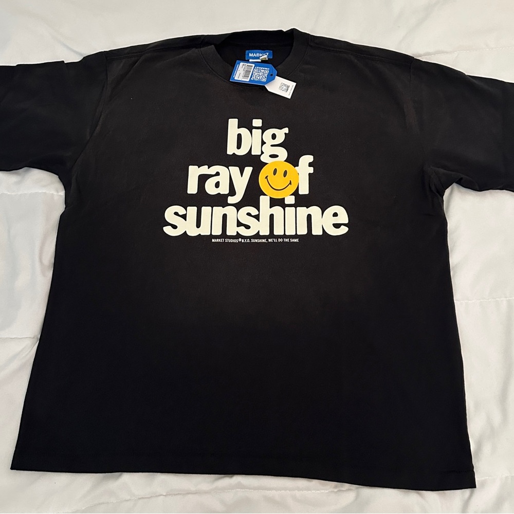 Market Studios Men’s Large Black Smiley Sunshine Graphic T Shirt NWT